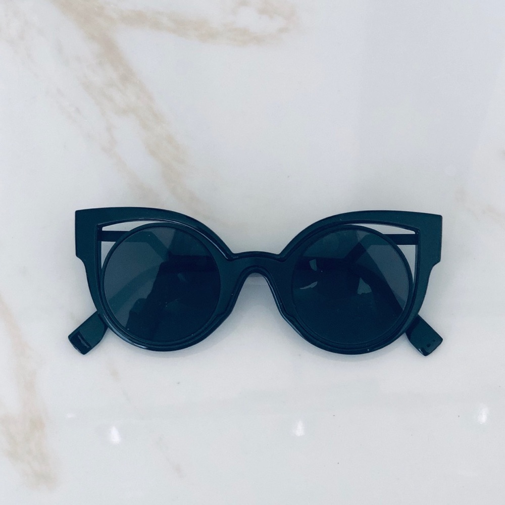 Trendy Sunnies